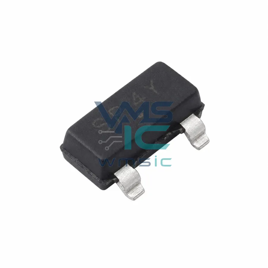 MAX810RTRG Low Supply Current 3-Pin Microprocessor Reset Supervisor MAX810RTRG SOT-23-3 Package